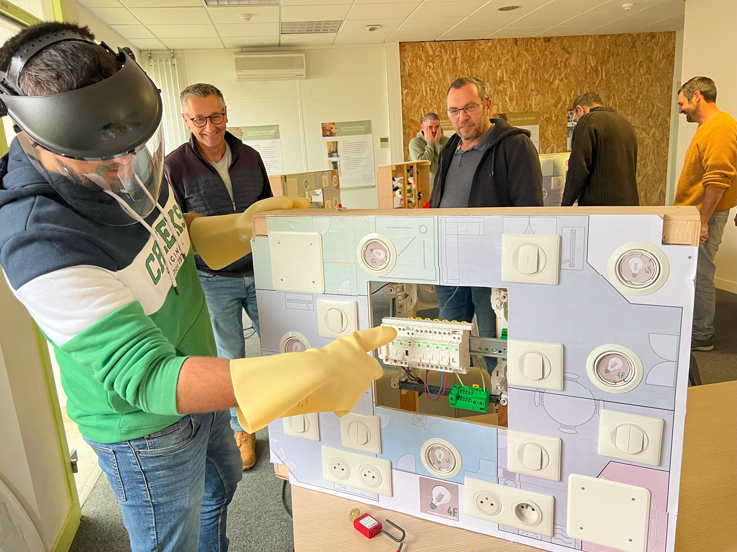 Formation Habilitation Électrique Nantes (44) | 4F